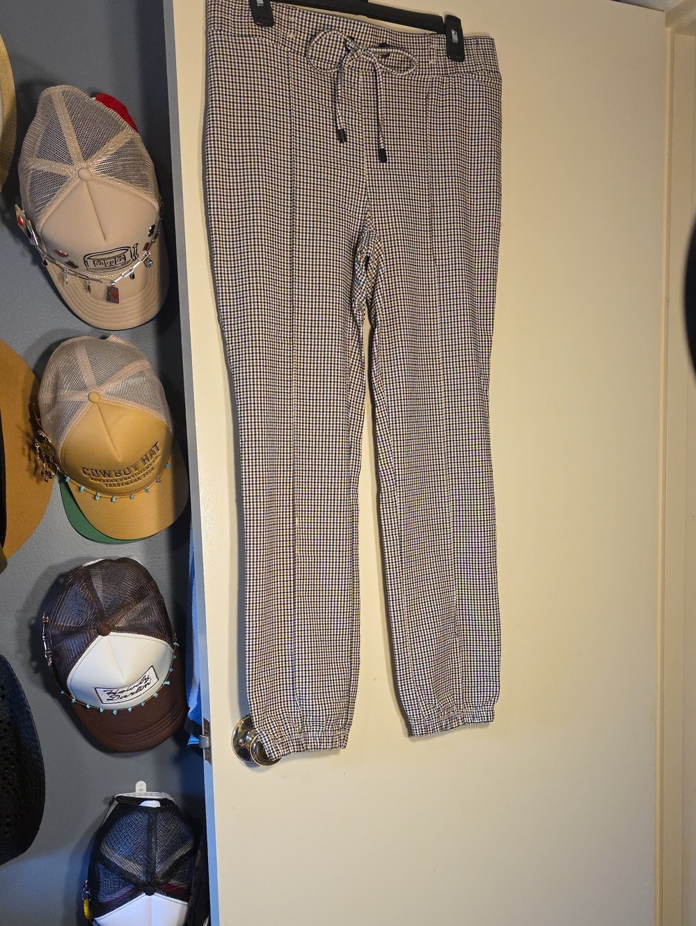 Retrelogy  Slim Fit Houndstooth Jogger Pants - Black & White